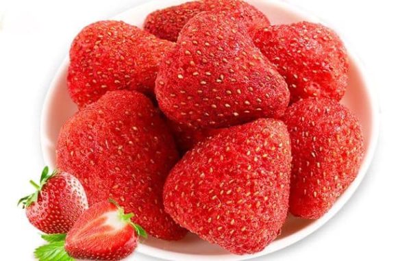 Dried strawberry